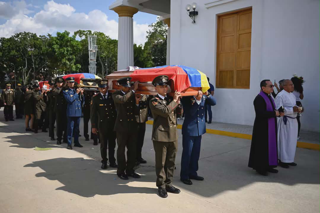 भेनेजुएला आक्रमणमा १०० जनाको मृत्यु
